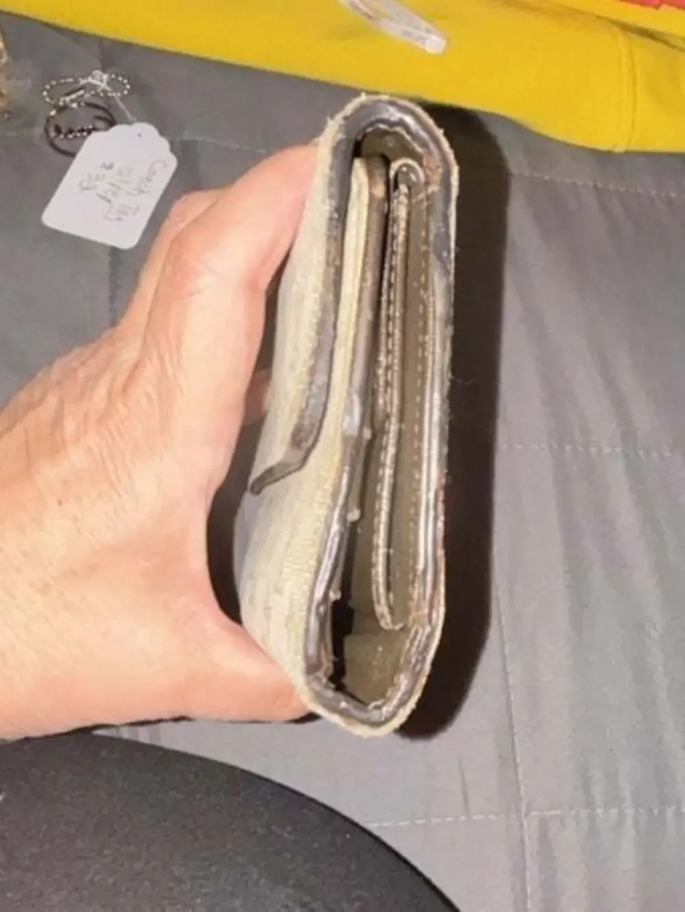 Louis Vuitton Monogram Mini Lin International Wallet